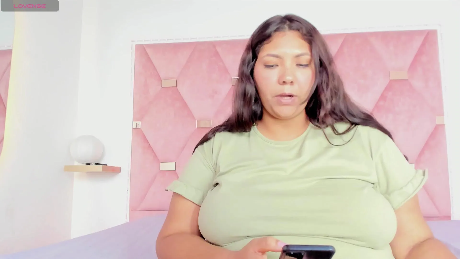 Offline selena_1 on Cam4