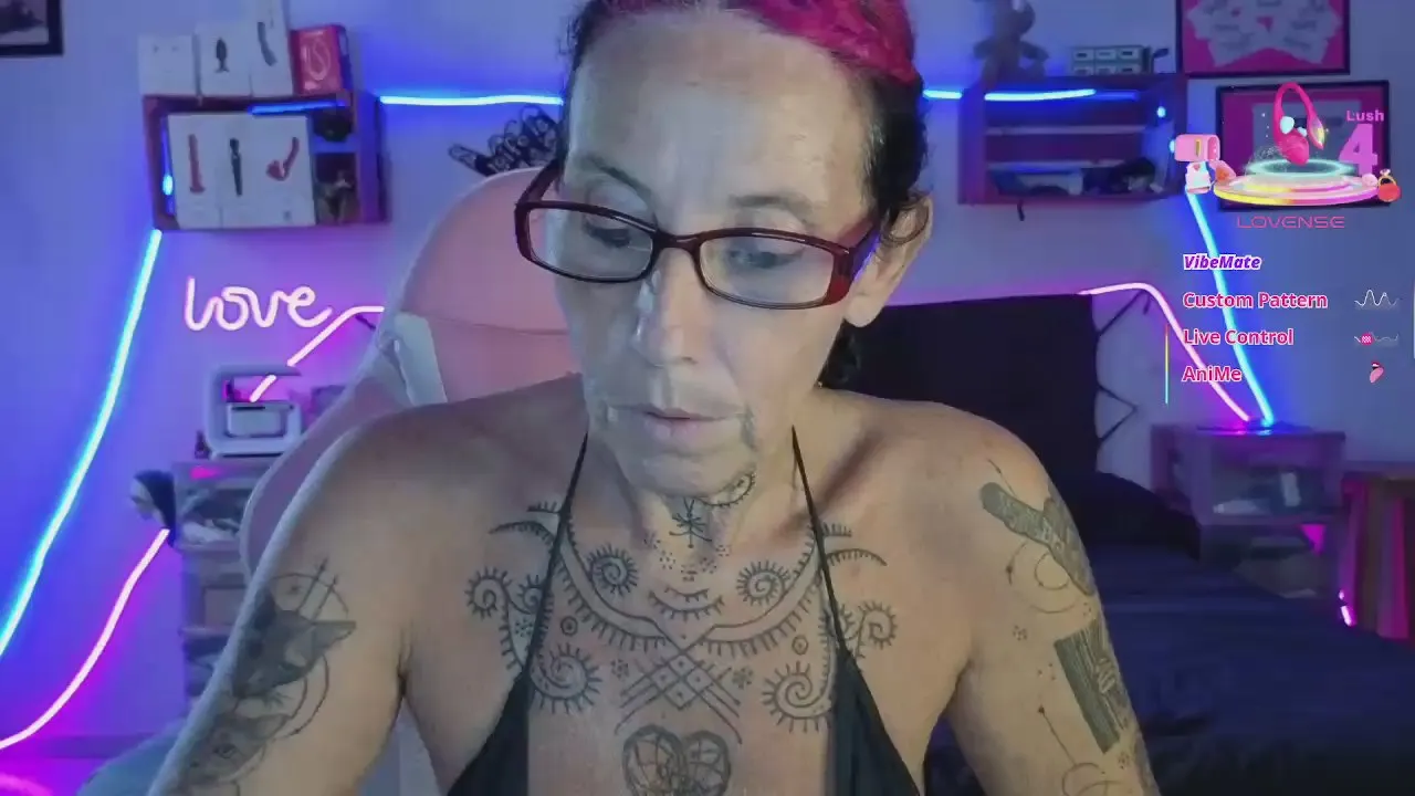 Offline SelvaggiaCaribe on Cam4