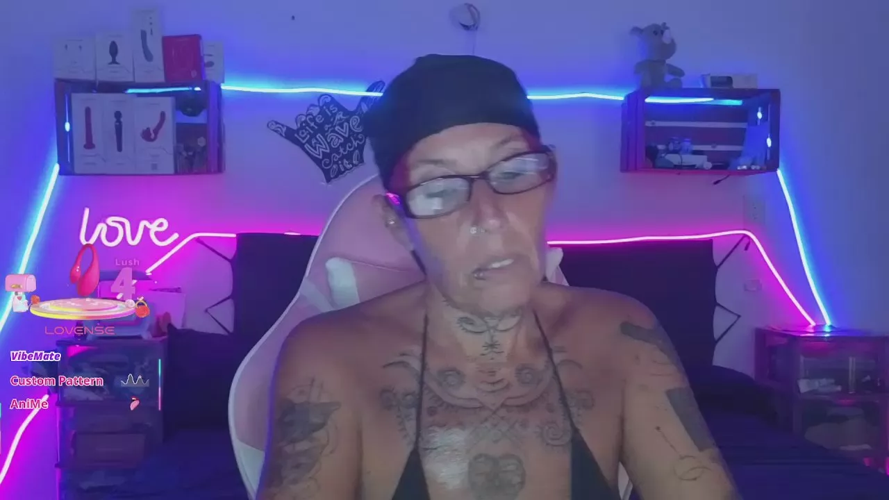 Offline SelvaggiaCaribe on Cam4