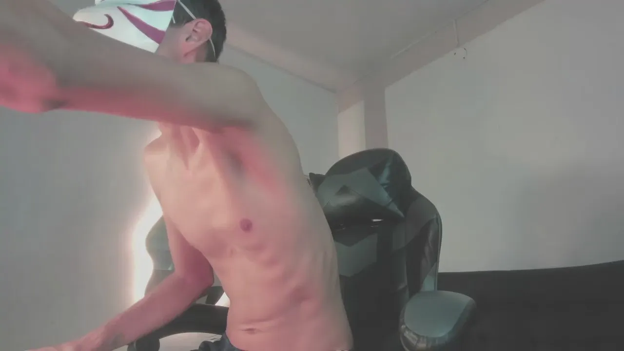 Offline Senpai_Lover on Cam4