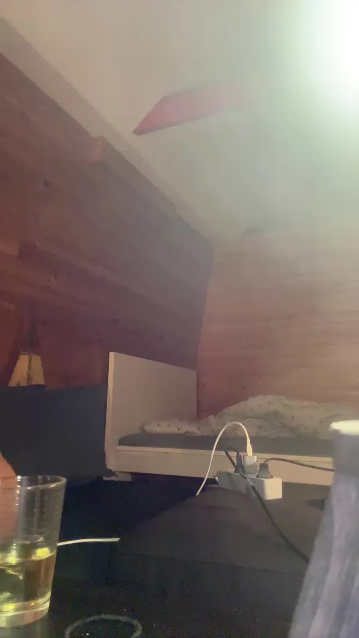 sesamehot — Freechat on Cam4