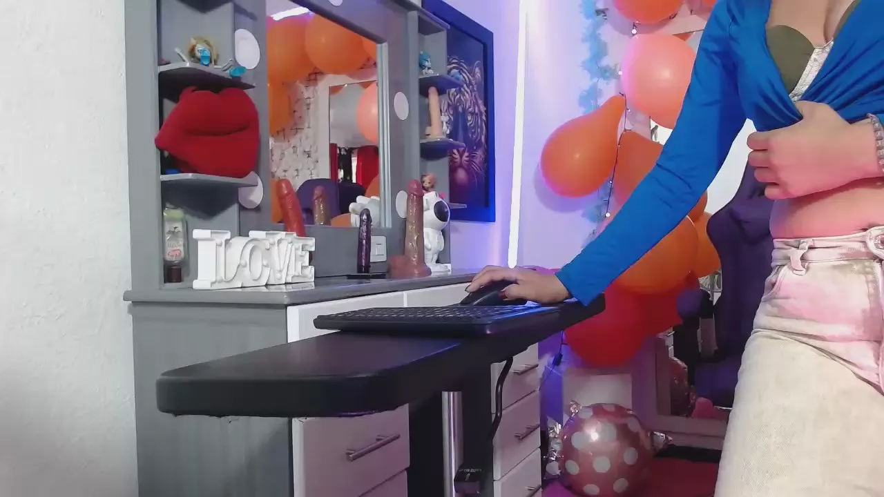 Offline sexy_girl_hot_ on Cam4