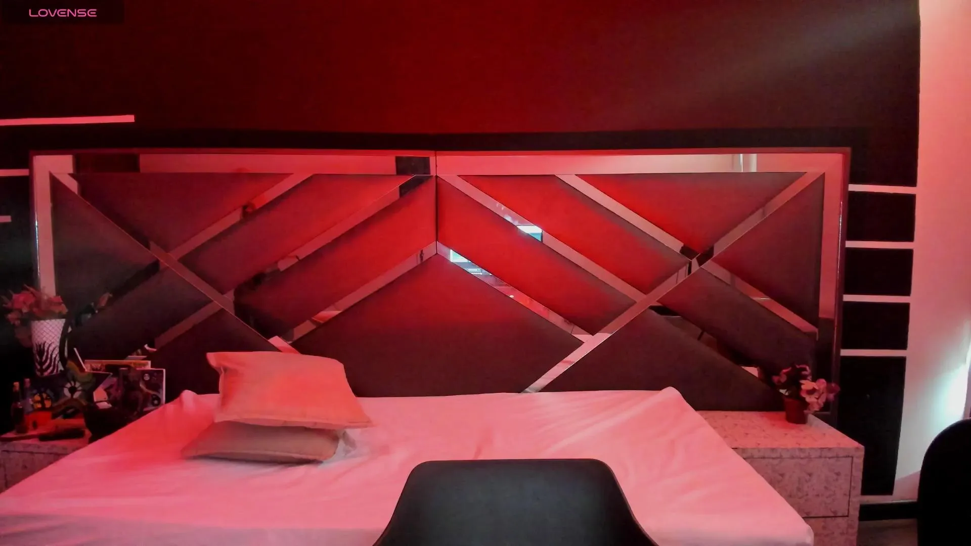 Offline Sexy_Naf on Cam4