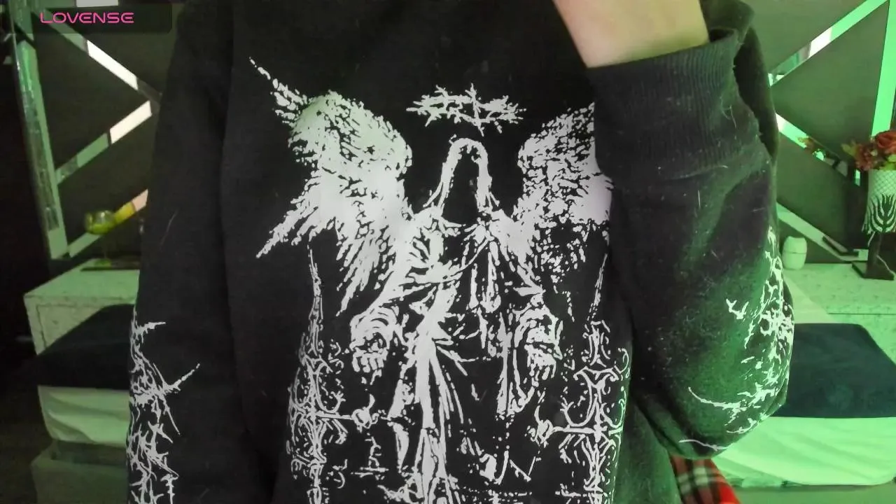 Offline Sexy_Naf on Cam4