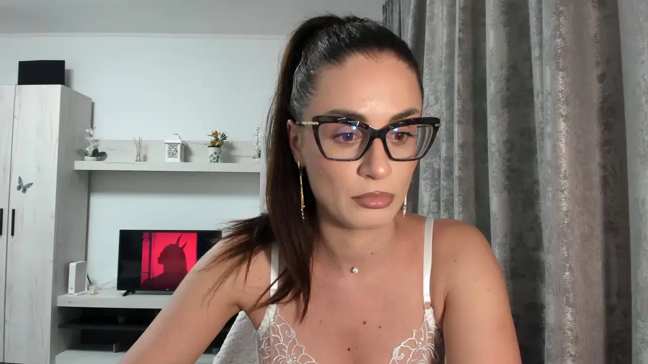 Offline sexyalice95 on Cam4