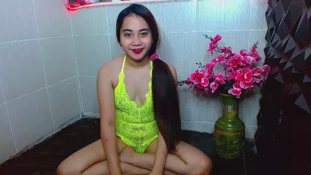 Offline SexyDaniela19 on Cam4