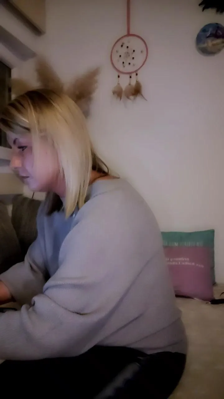 Offline sexyhotDom on Cam4