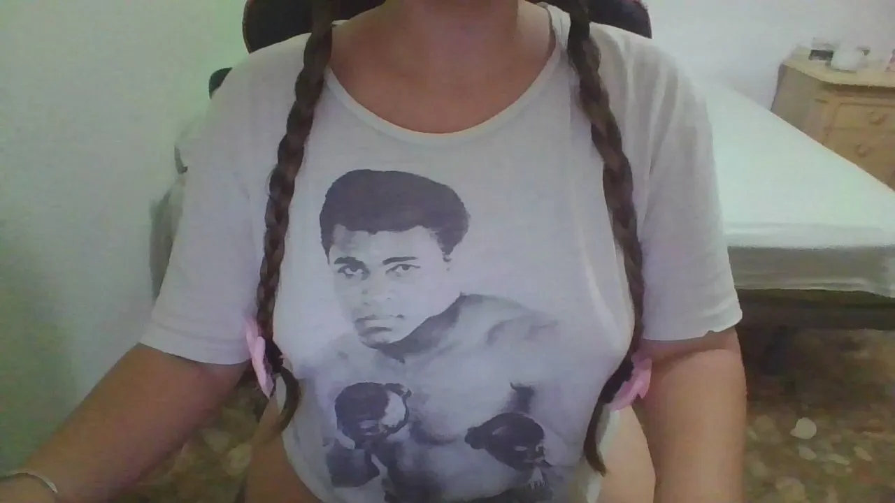 Offline Sexymiss24 on Cam4