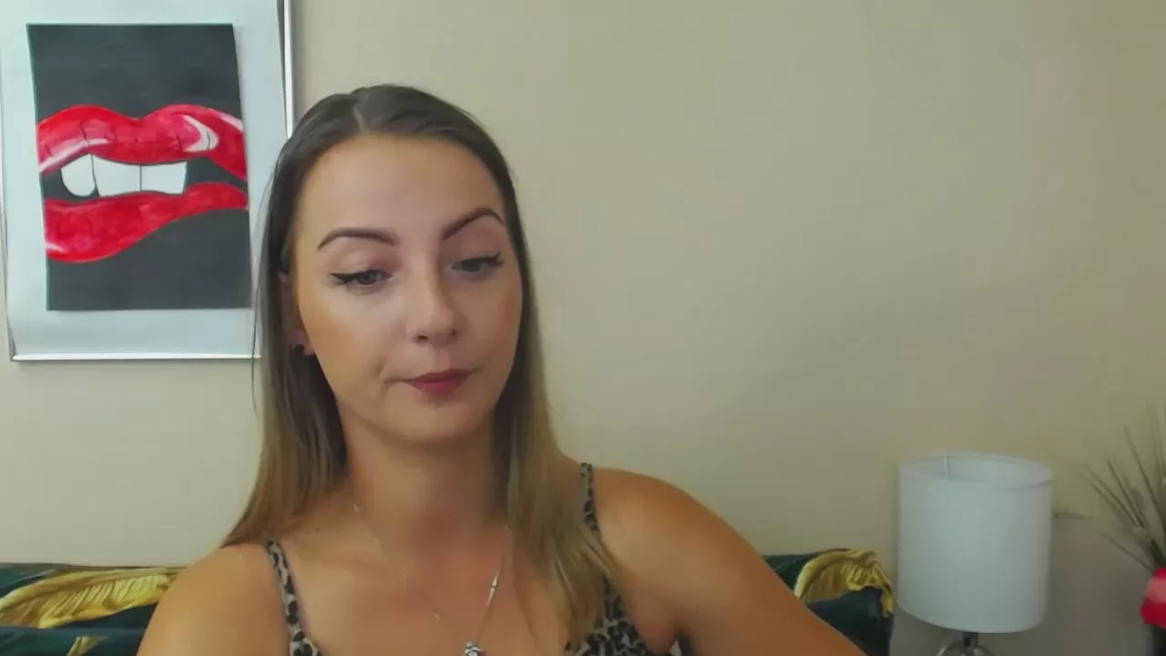 Offline SexyNatalie on Cam4