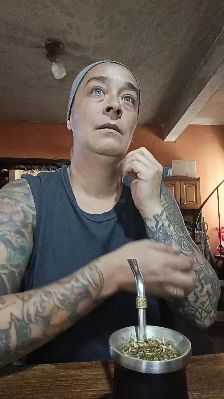 Offline SexyTattooed7 on Cam4