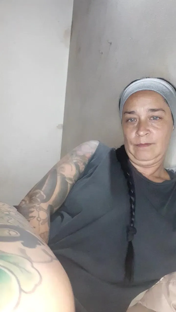 Offline SexyTattooed7 on Cam4