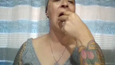 Offline SexyTattooed7 on Cam4