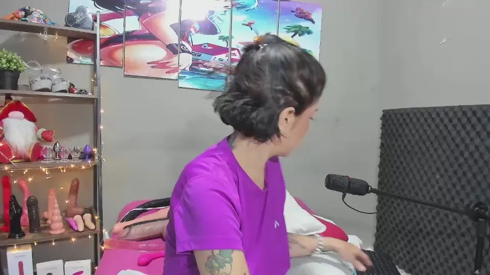 Offline Shadia_Squirt on Cam4