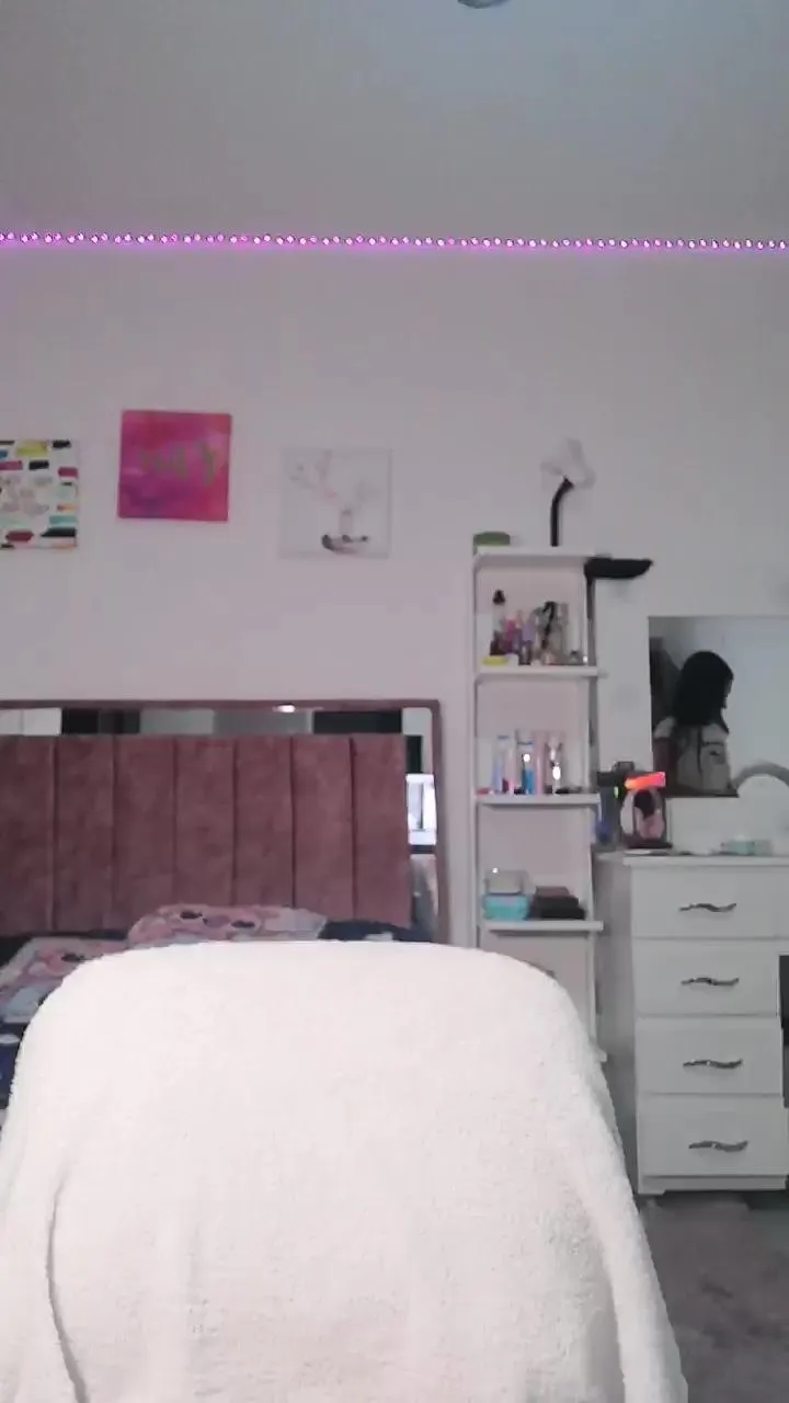 Freechat shagi_ on Cam4