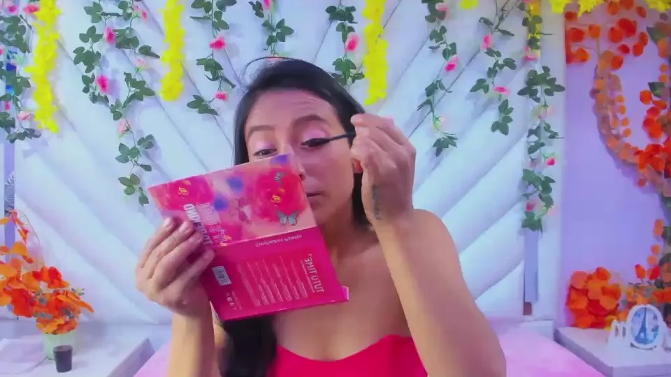 Offline Sharllote on Cam4