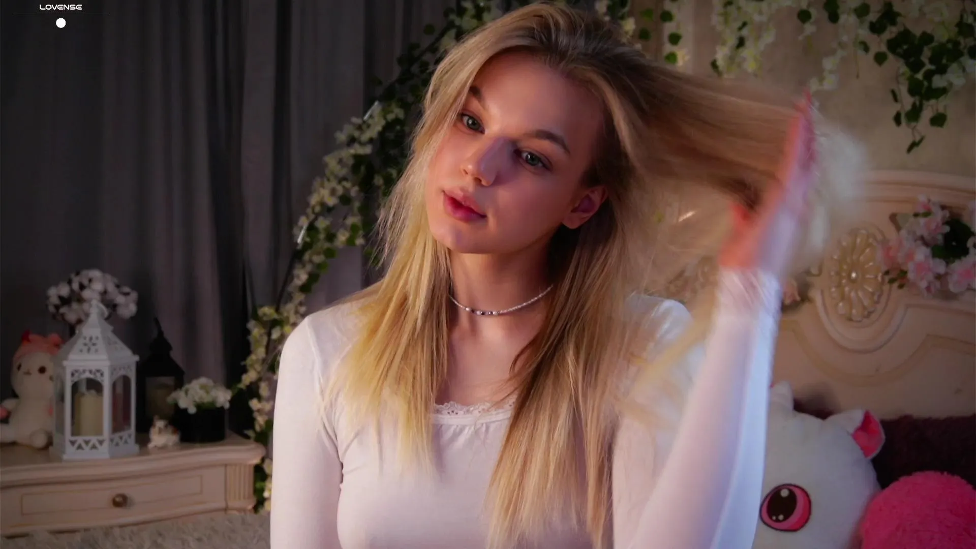 Offline SilverAlliston on Cam4