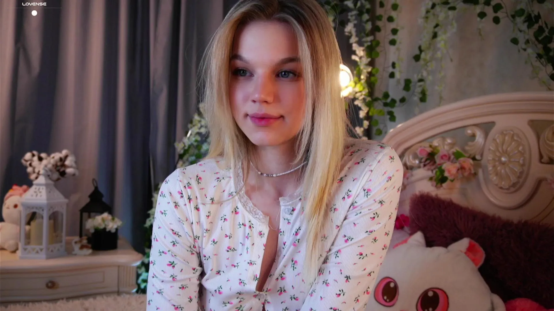 Offline SilverAlliston on Cam4