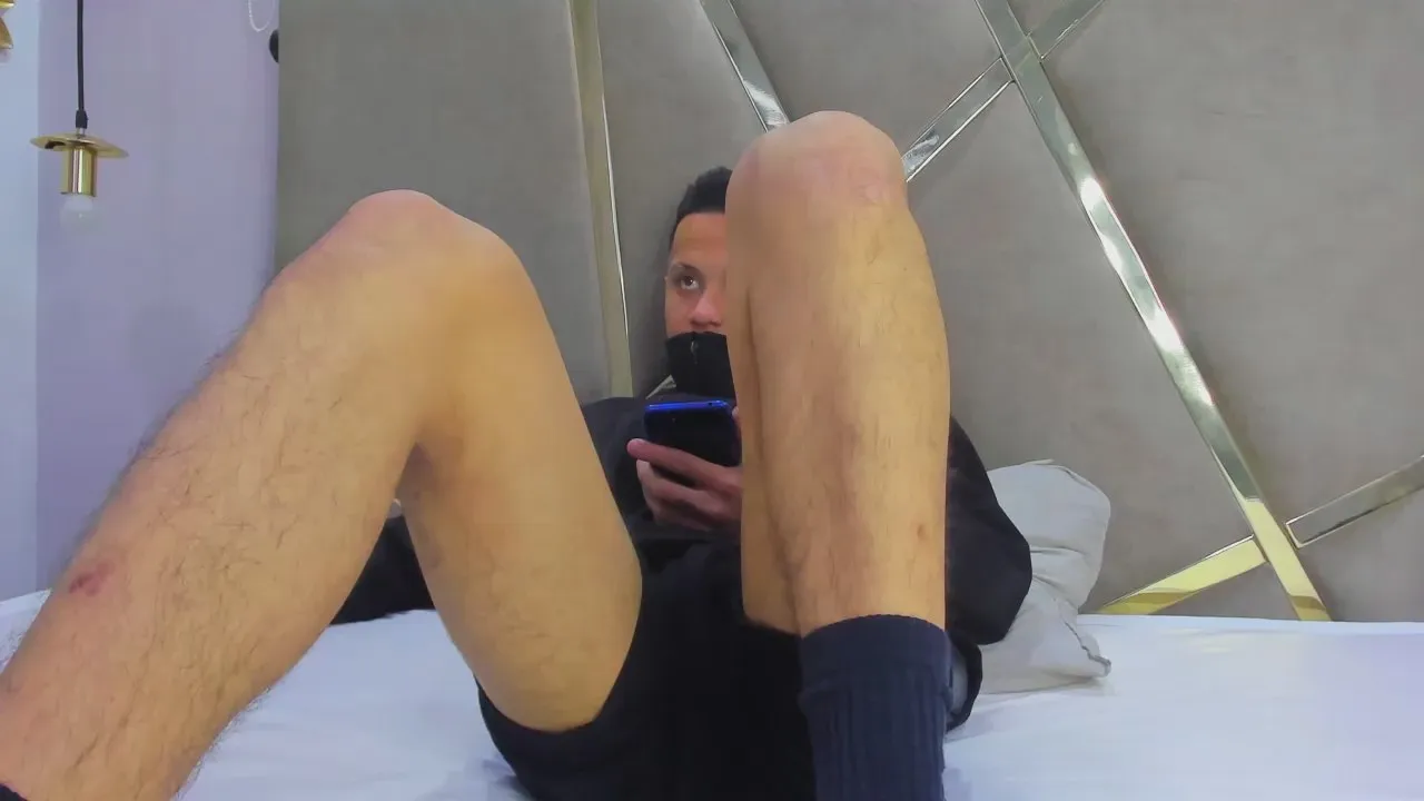 Offline SkinnyZeth on Cam4