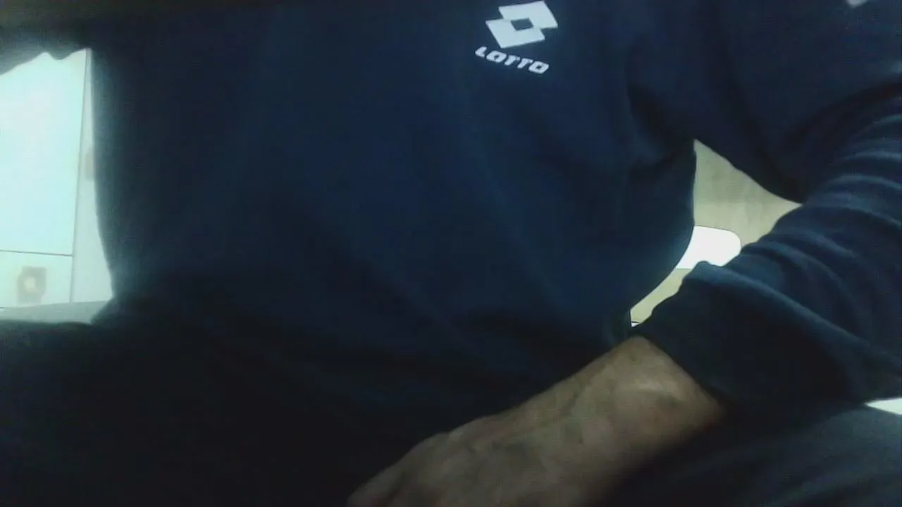 Offline sniperboyz32 on Cam4