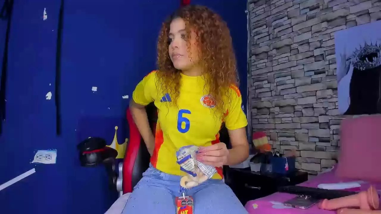 Offline sofiacastillo01 on Cam4