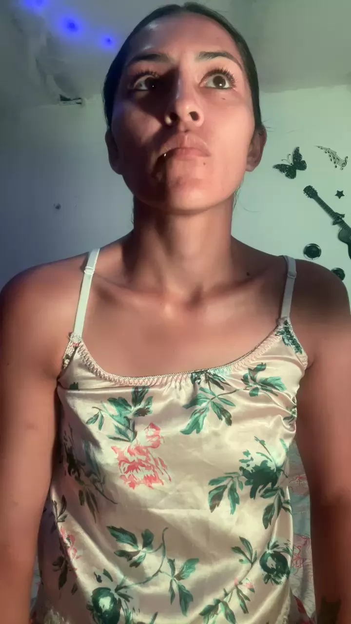 Offline Sofiacruz1 on Cam4