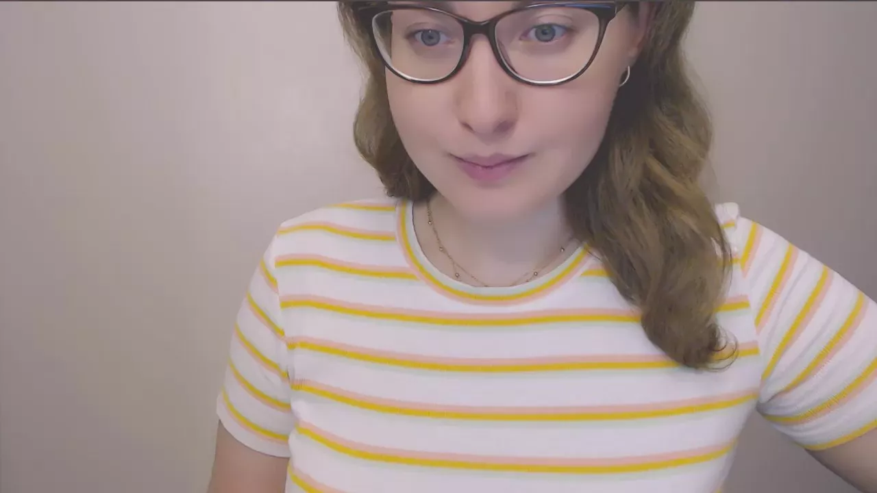 Offline SofiaKaily on Cam4