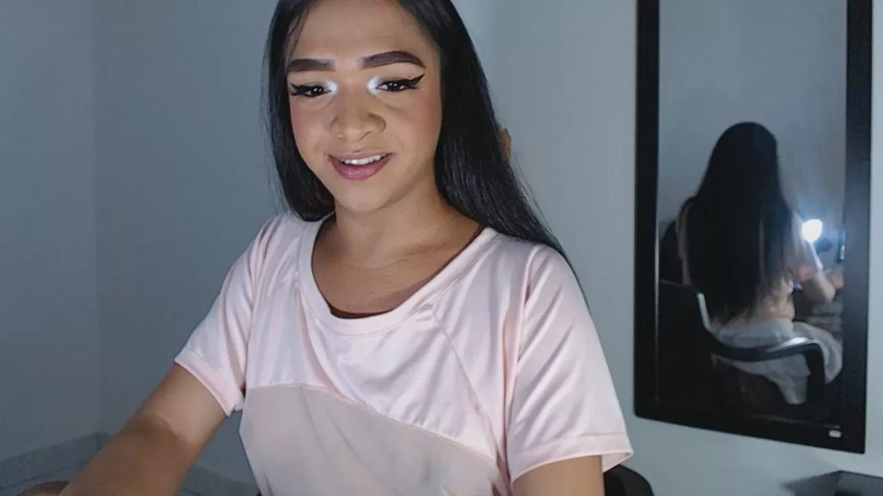 Offline sofiaxdollxxx on Cam4