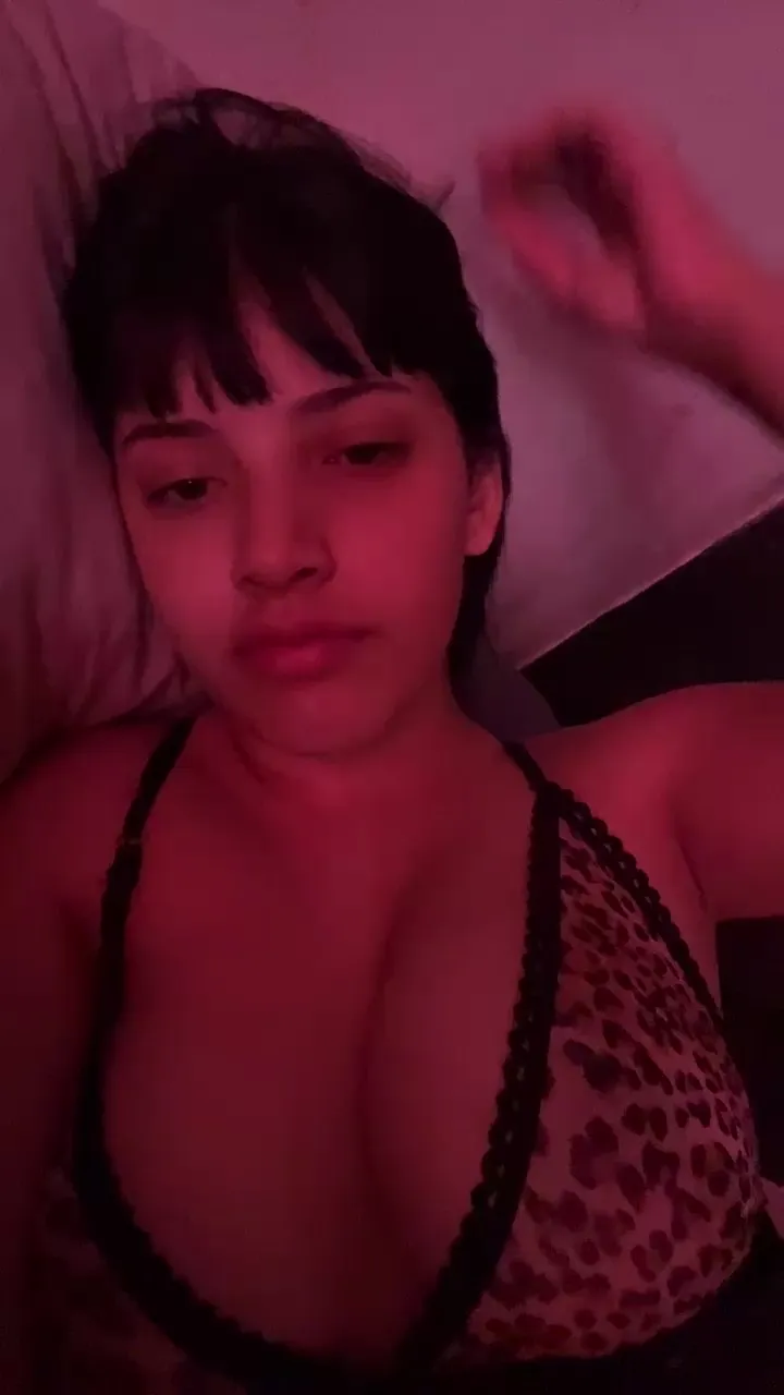 Freechat Solangeflor09 on Cam4