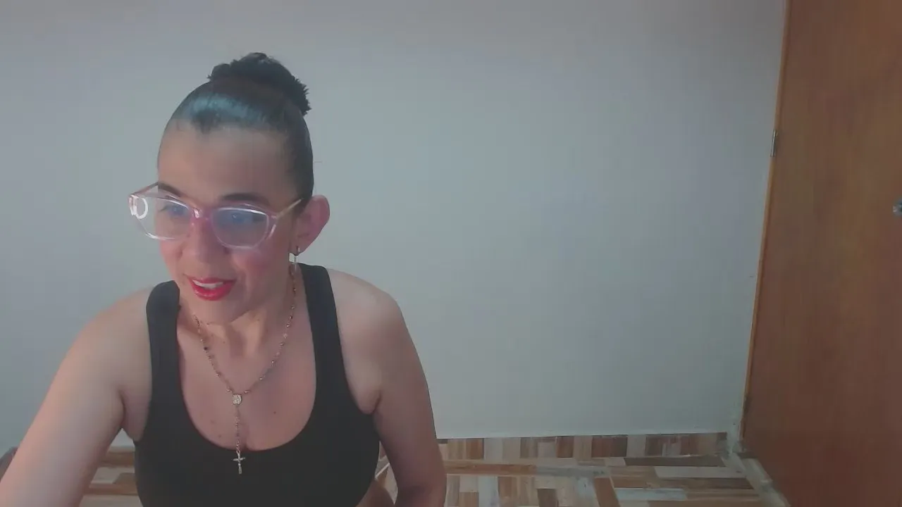 Offline sophia_beautif4 on Cam4