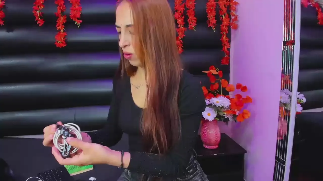 Offline Sophia_Greey on Cam4