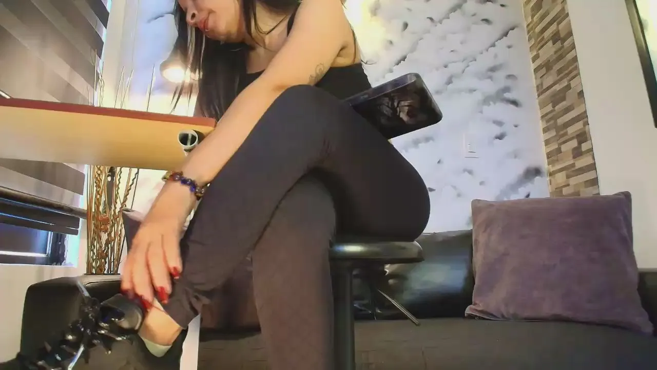 Offline Sophie_LittleS on Cam4