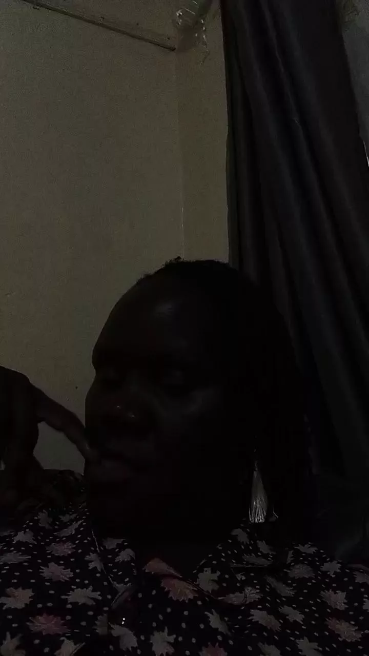 Offline spicyebony2 on Cam4