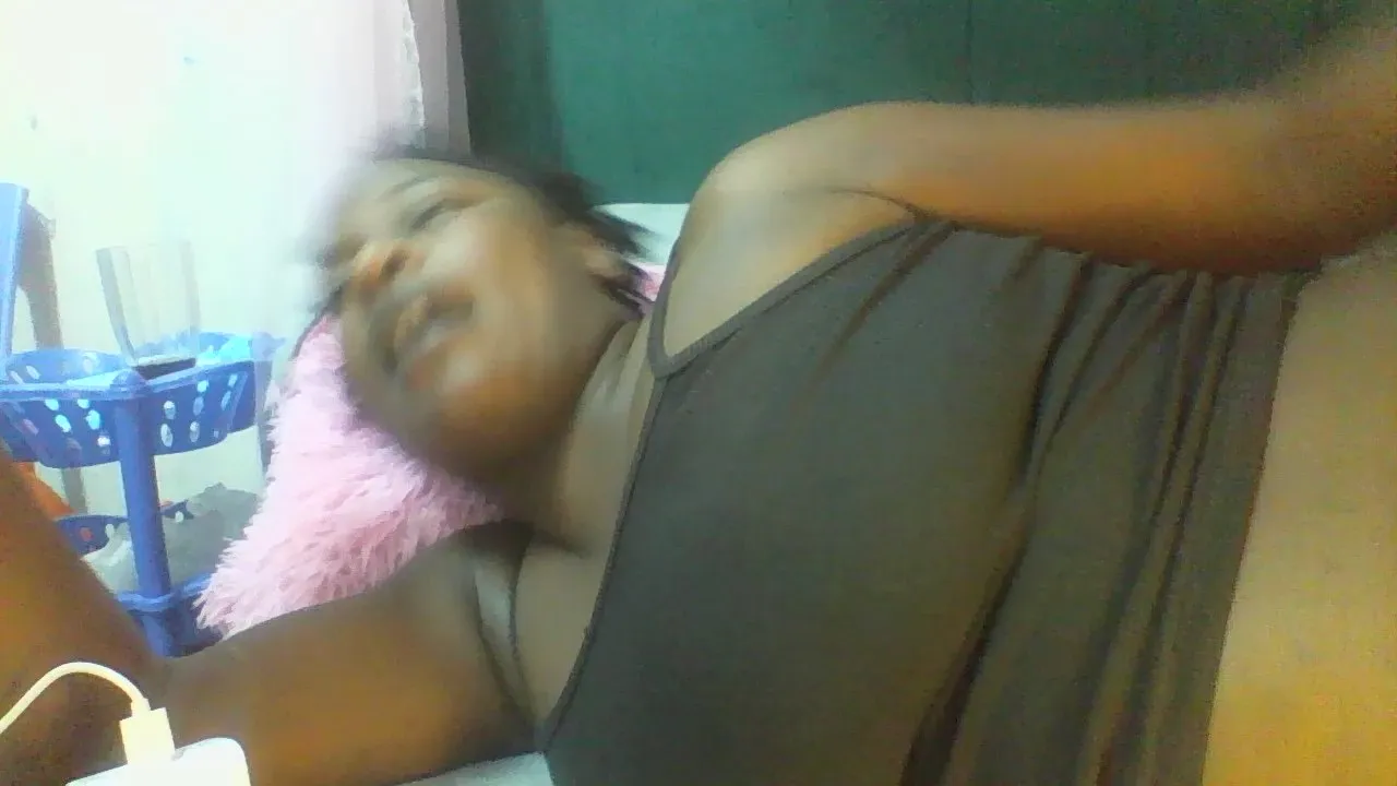 Offline spicyebony2 on Cam4