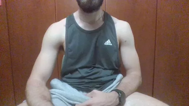 Offline Staggatros on Cam4