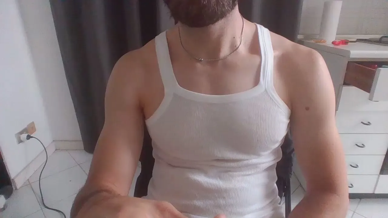 Offline Staggatros on Cam4