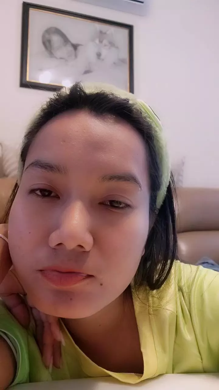 Offline studentthaigirl on Cam4