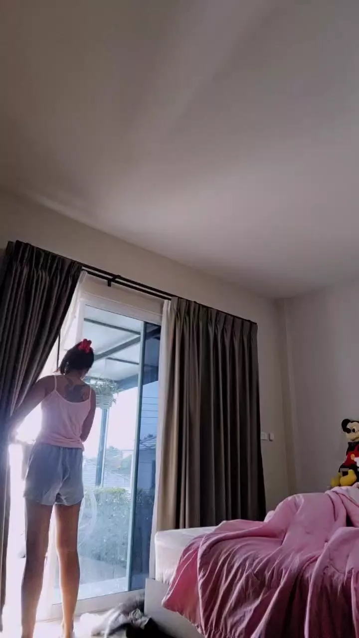 Offline studentthaigirl on Cam4