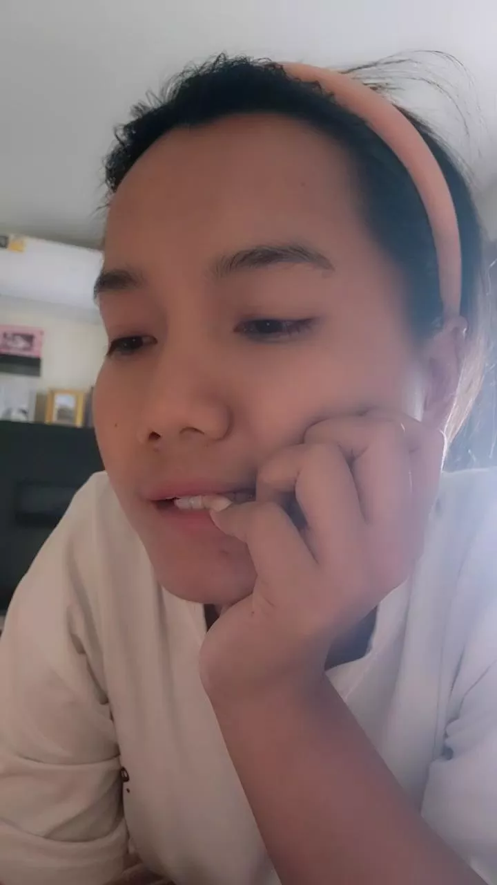 Offline studentthaigirl on Cam4