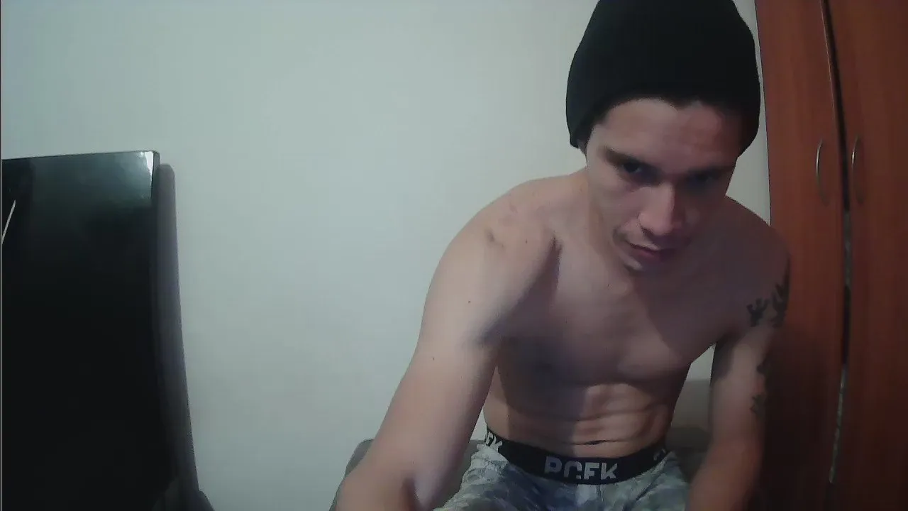 Freechat suez777 on Cam4