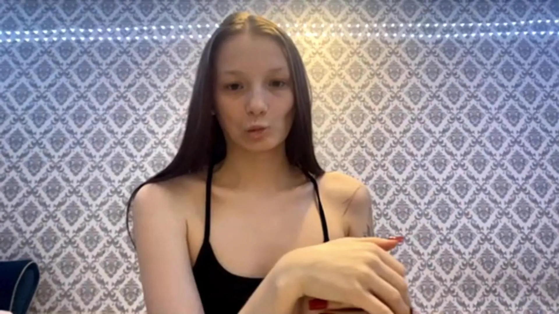 Freechat SukAvans on Cam4