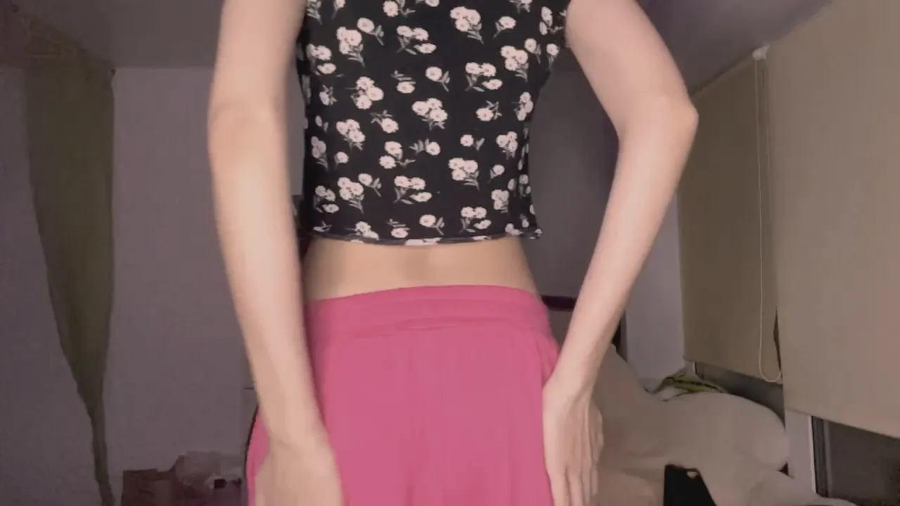 Offline SunniThiessen on Cam4