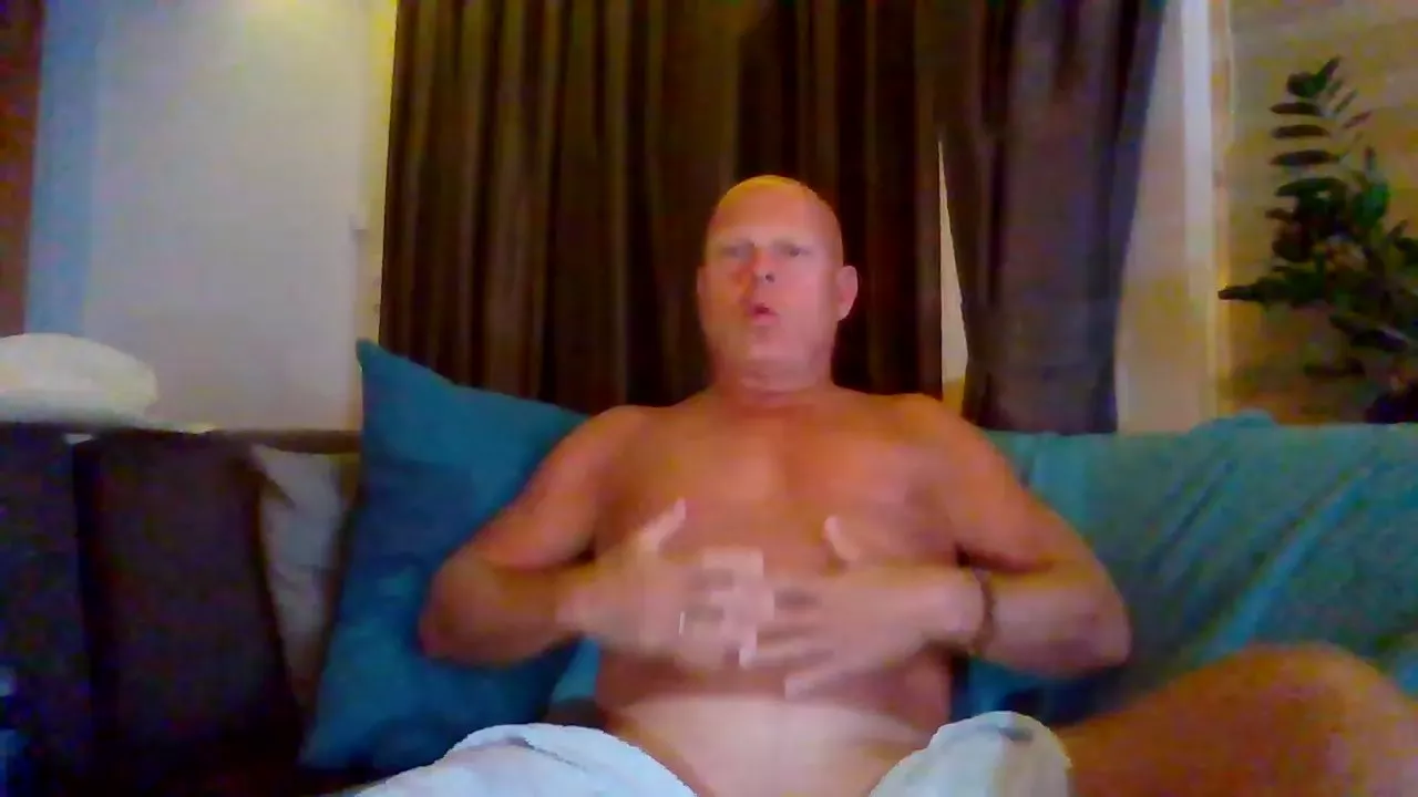 Offline super402 on Cam4