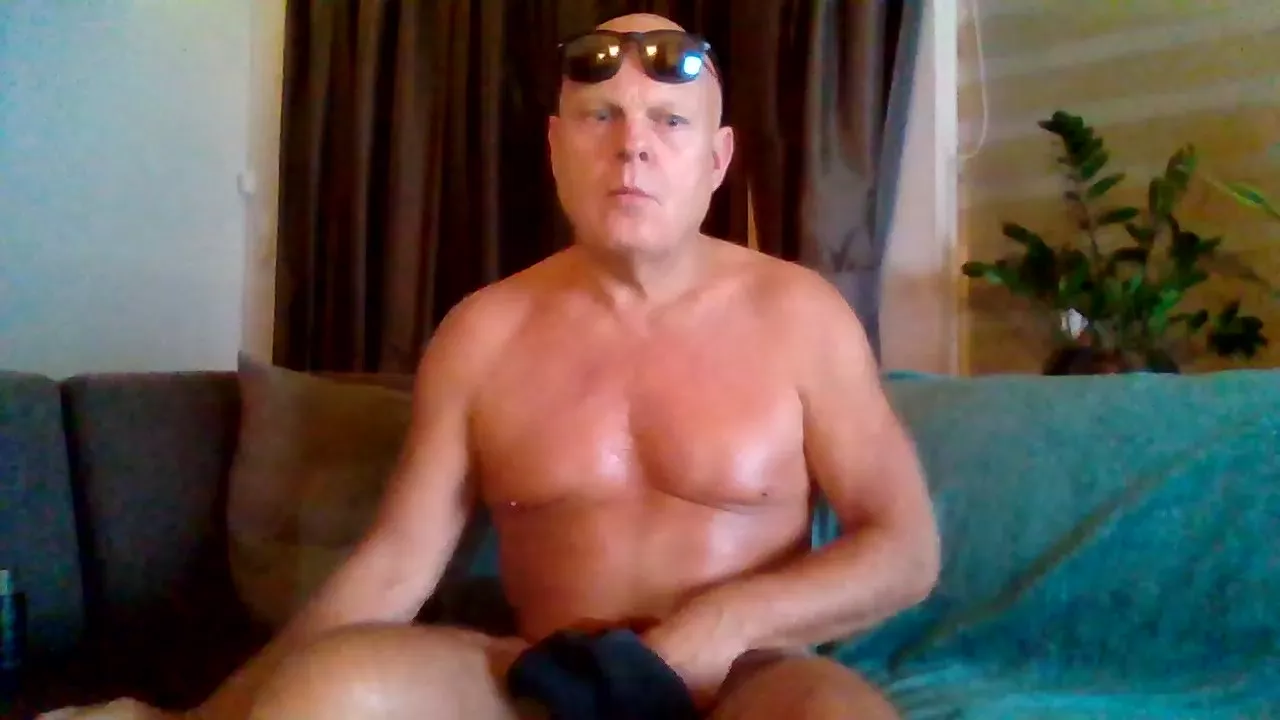 Offline super402 on Cam4