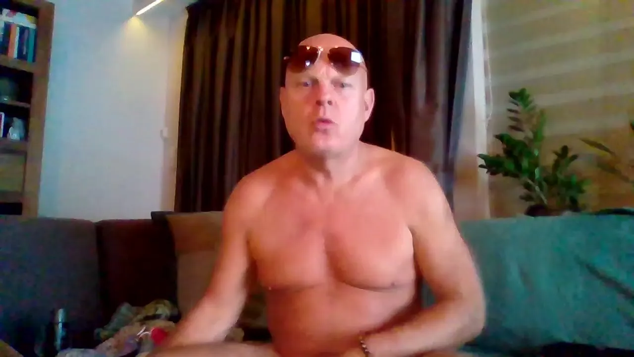 Offline super402 on Cam4