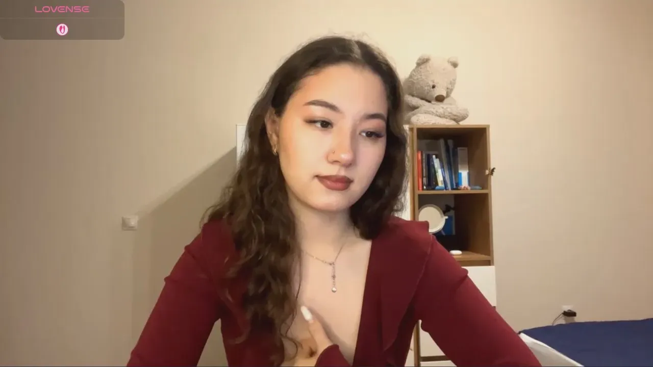 SuzannLertora on Cam4