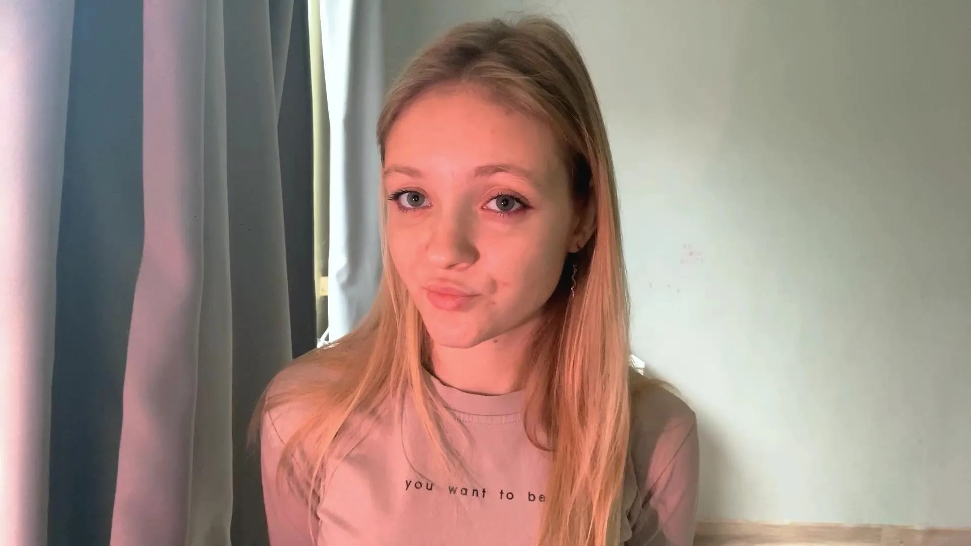 Offline SuziFairbanks on Cam4