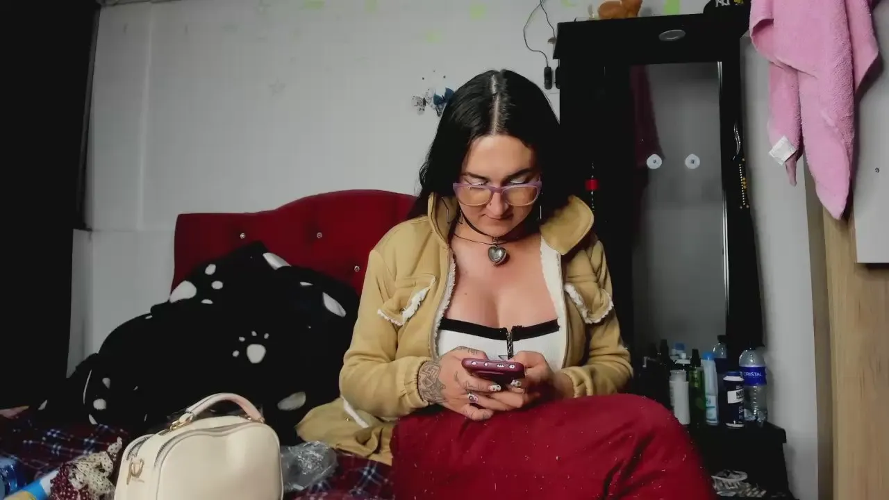 Offline sweet__suck69 on Cam4