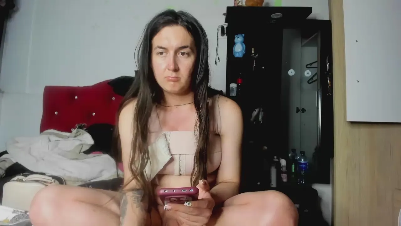 Offline sweet__suck69 on Cam4