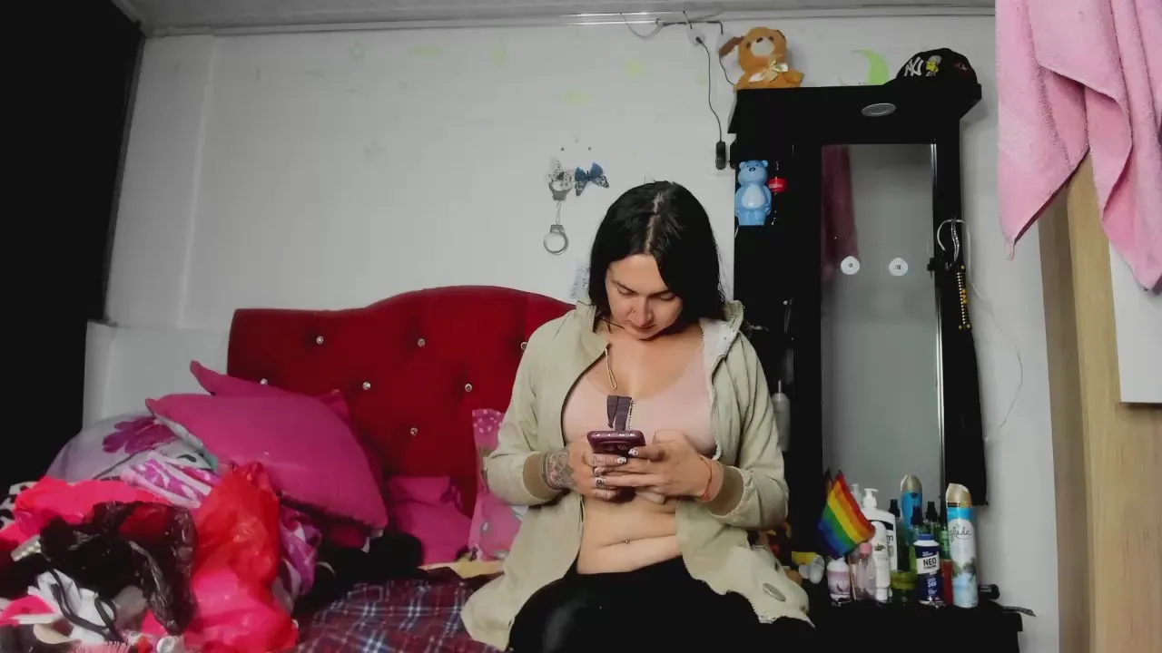 Offline sweet__suck69 on Cam4