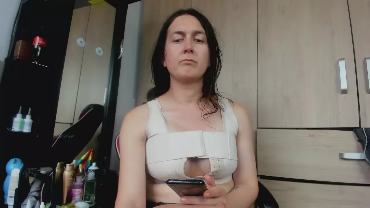 Offline sweet__suck69 on Cam4